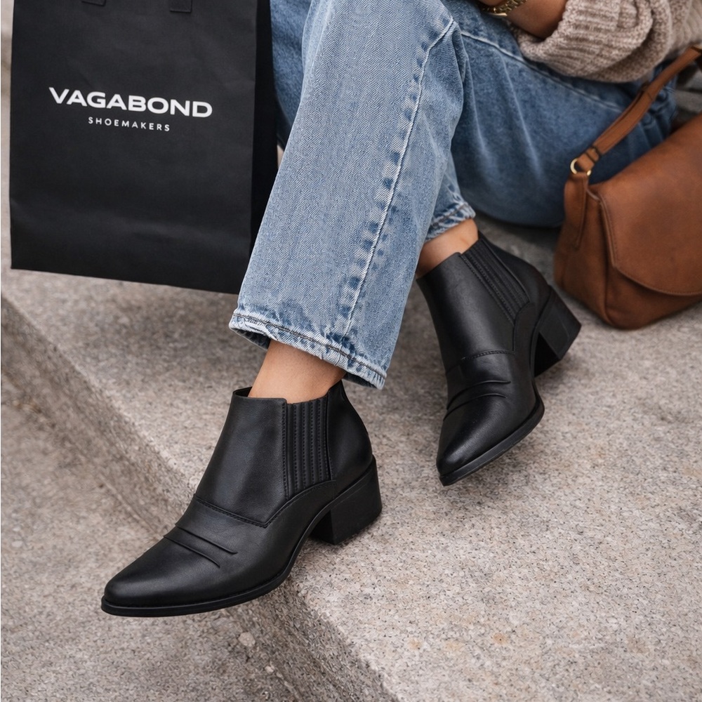 Vagabond Shoemakers Black Leather Ankle Boots Western Minimalist Block Heel 38